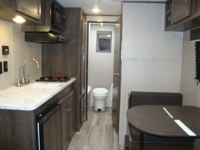 21 Jayco 174BH 004