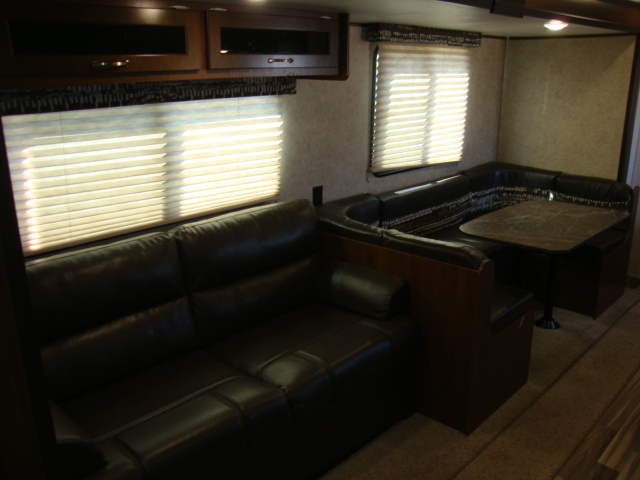 17 Jayco 284bhw NEWEST 011